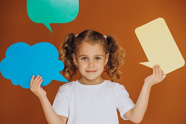 Impact of bilingual upbringing to childs development